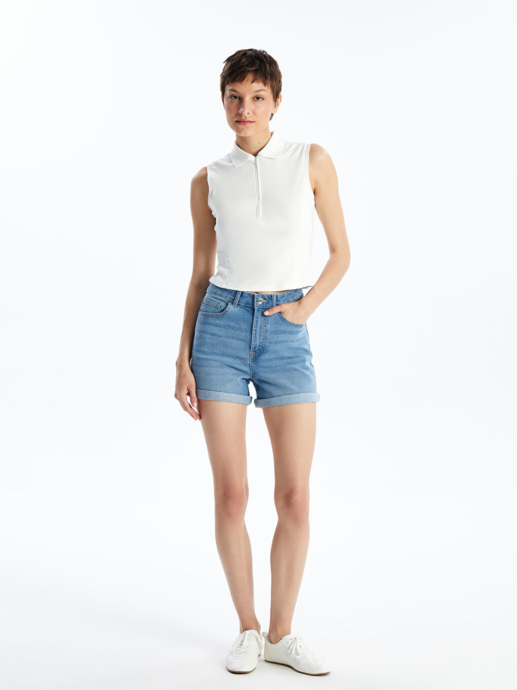 Жіночі вузькі джинсові шорти