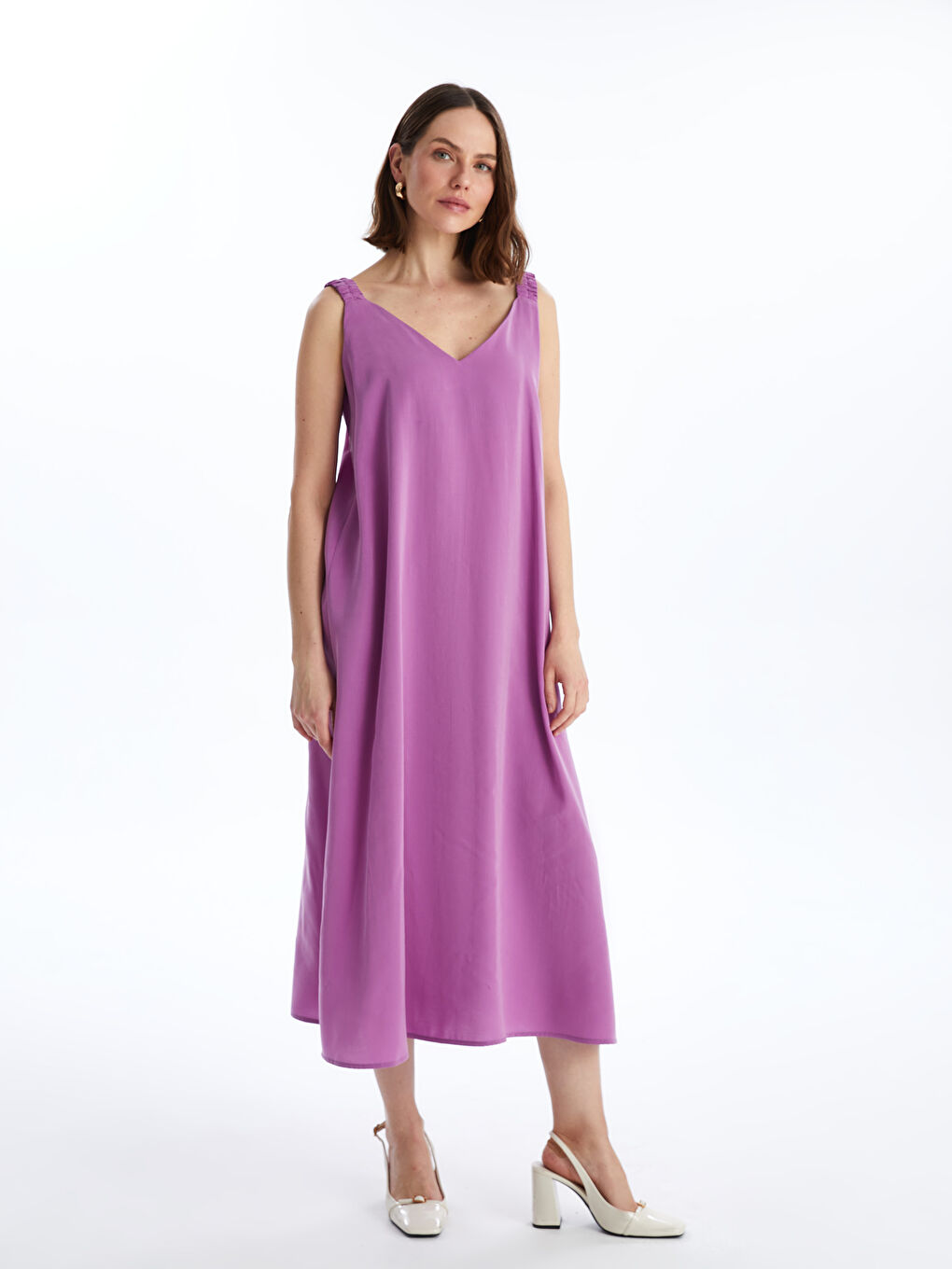 ქალებისთვის V-ს ფორმის დეკოლტე უბრალო კაბა