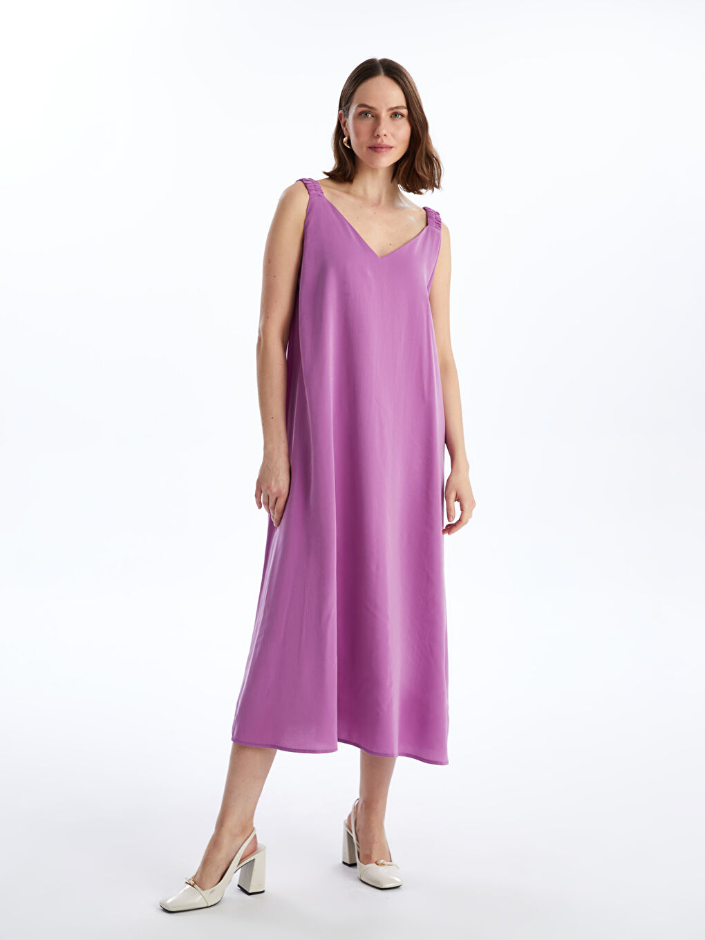 ქალებისთვის V-ს ფორმის დეკოლტე უბრალო კაბა-1