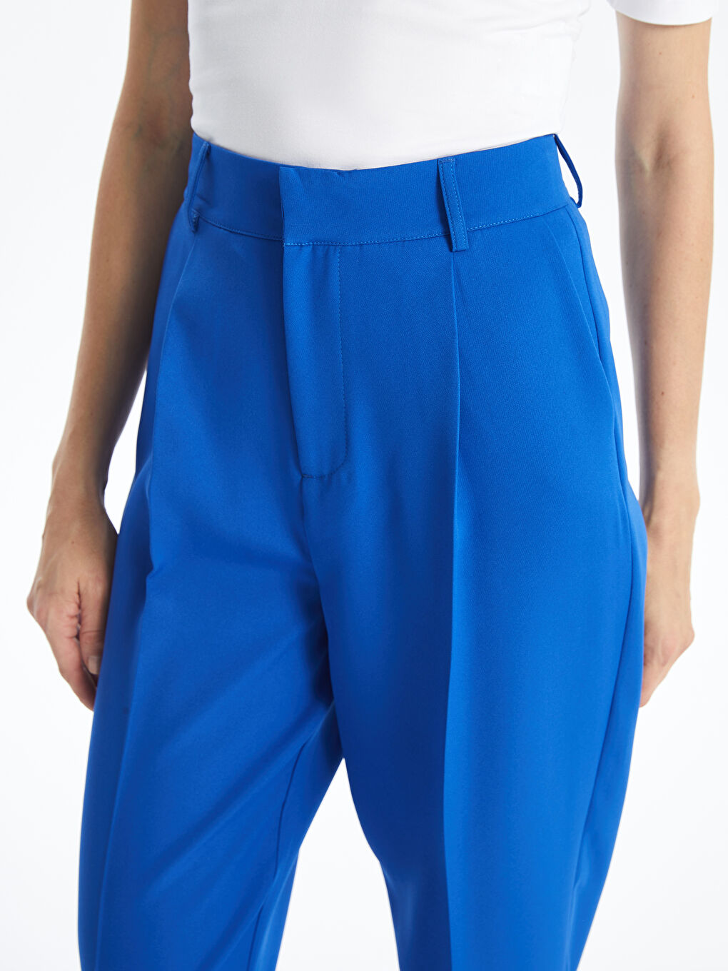 Belted High Waisted Carrot Fit Women's Trousers-2