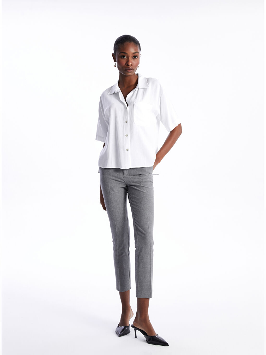 Ekru Düz Kısa Kollu Keten Karışımlı Kadın Gömlek-1