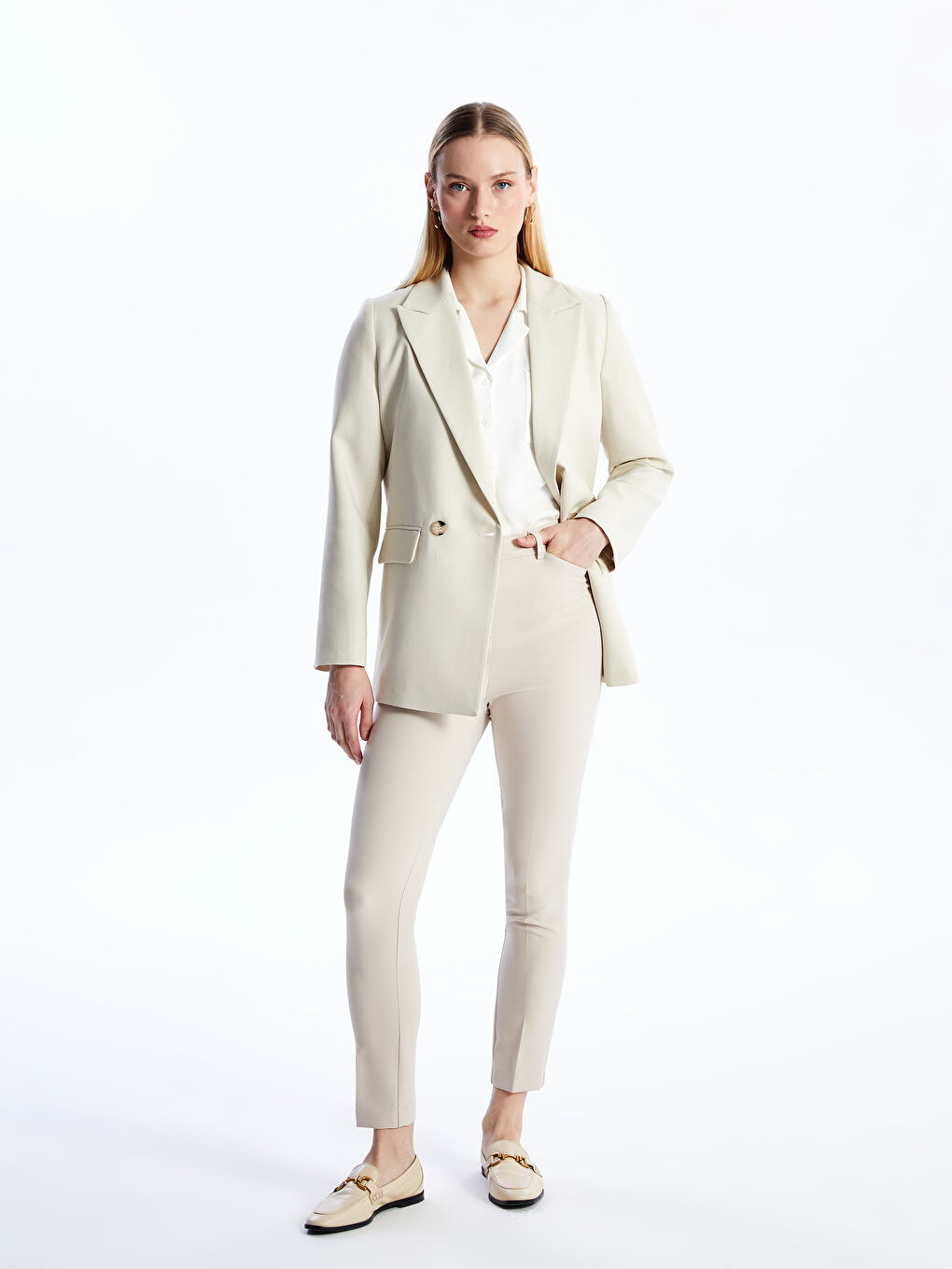 LCWAIKIKI Classic Women's Carrot Fit Plain Trousers -S4EI22Z8-RQP