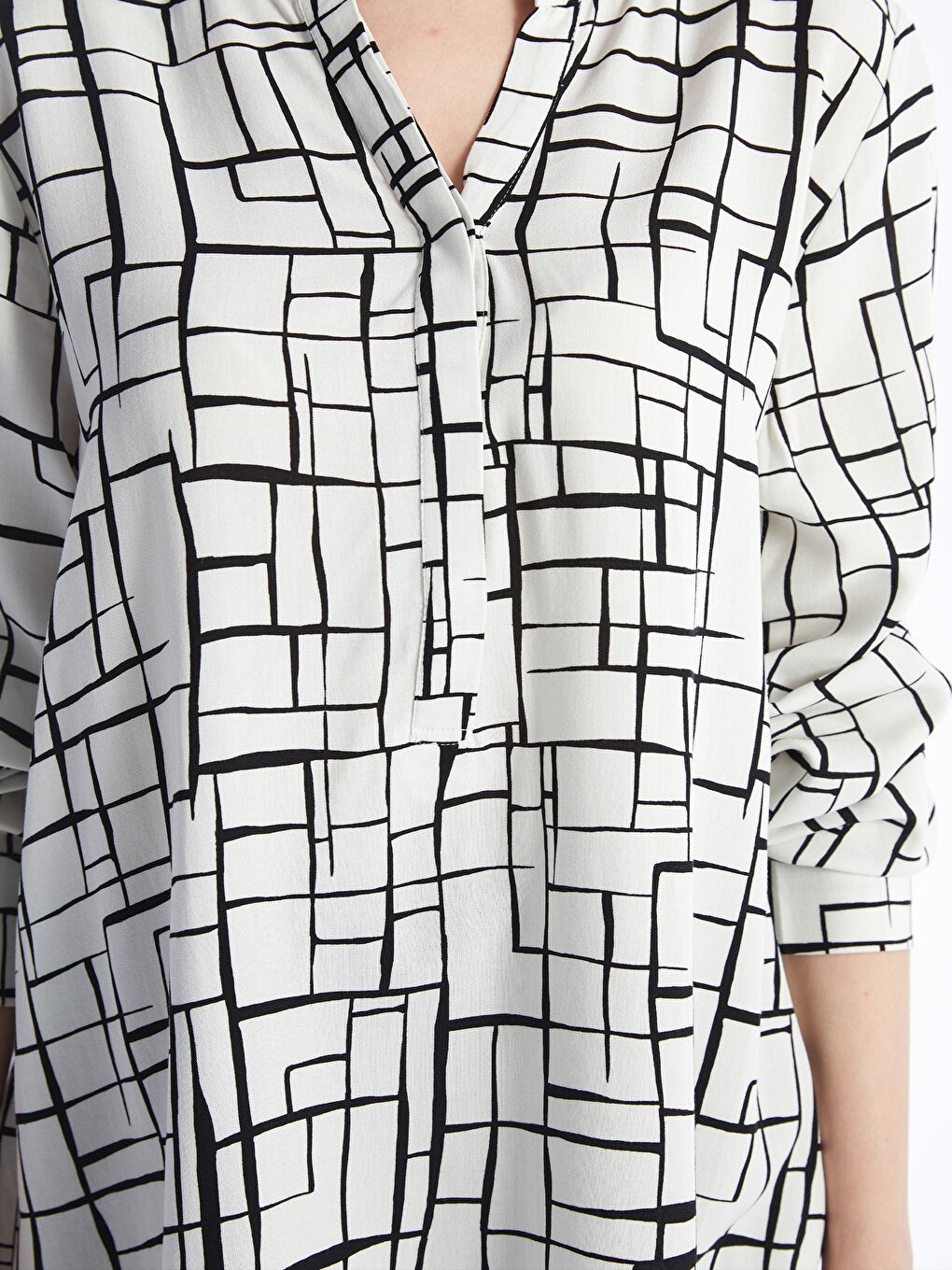 Henley Neckline Patterned Long Sleeve Women's Blouse -S4EM62Z8-LRA