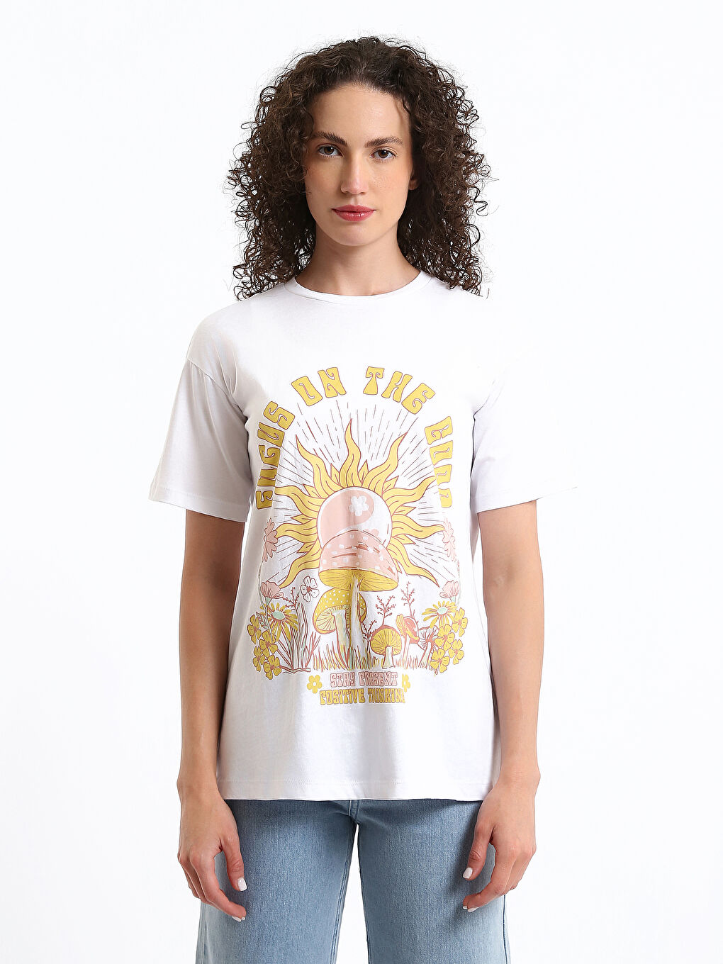 تي شيرت نسائي بطبعة برقبة مدورة وكم قصير-1