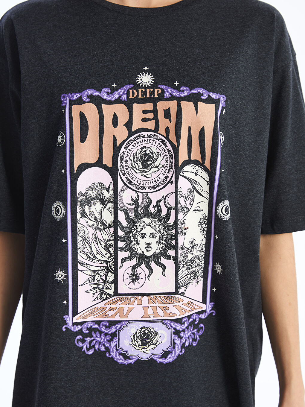 Antrasit Bisiklet Yaka Baskılı Kısa Kollu Oversize Kadın Tişört-3