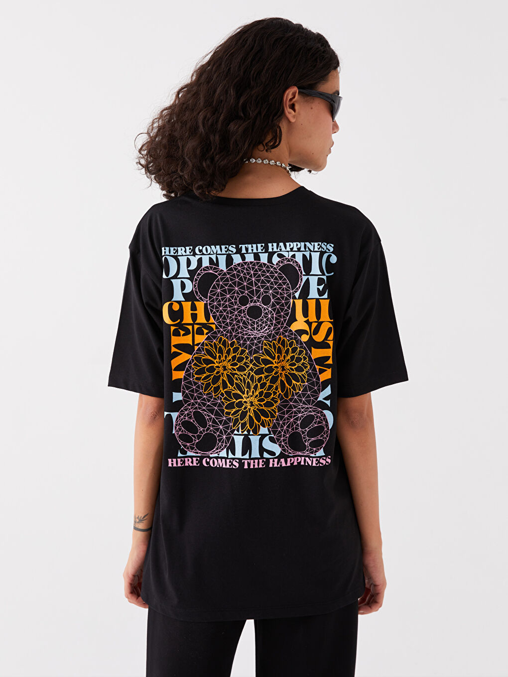 Siyah Bisiklet Yaka Baskılı Kısa Kollu Oversize Kadın Tişört-4