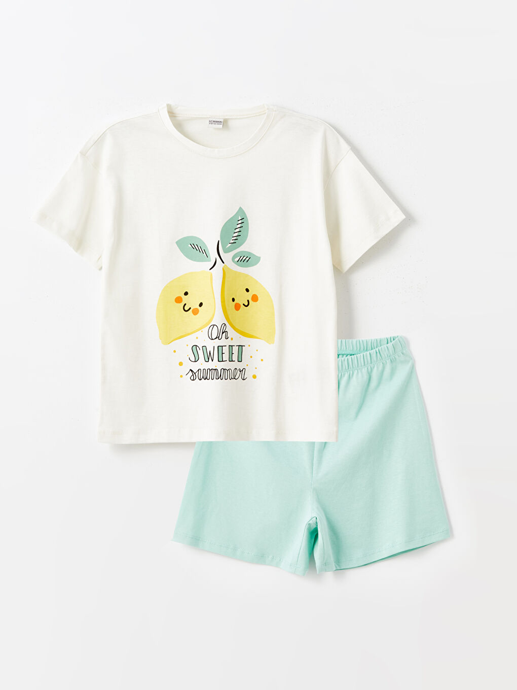 طقم بيجامة للبنات بياقة دائرية مطبوع كم قصير مع شورت