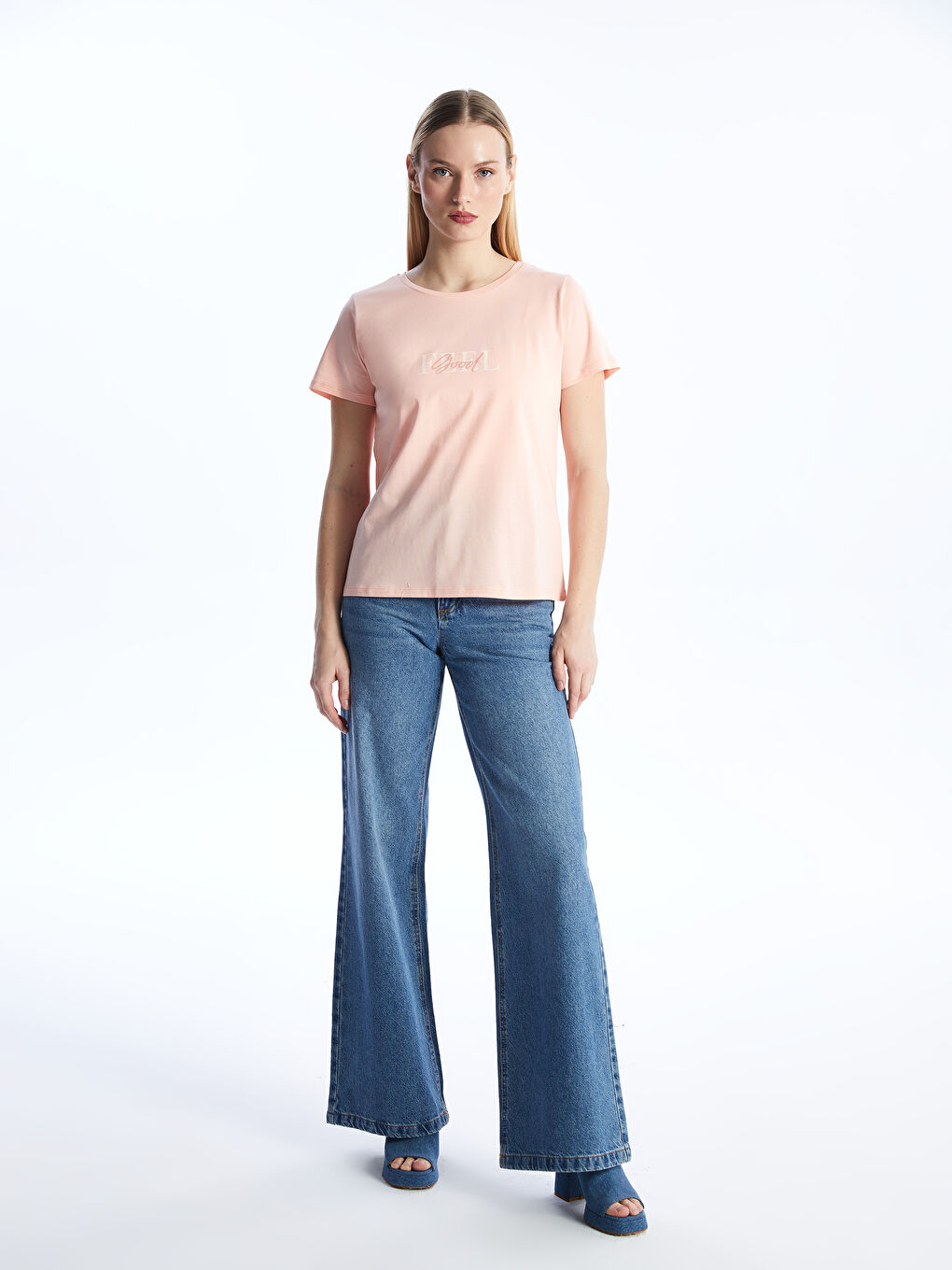 تيشيرت نسائي بأكمام قصيرة وياقة دائرية مطبوع-2