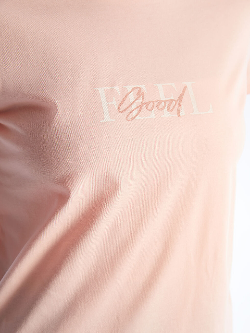 تيشيرت نسائي بأكمام قصيرة وياقة دائرية مطبوع-3