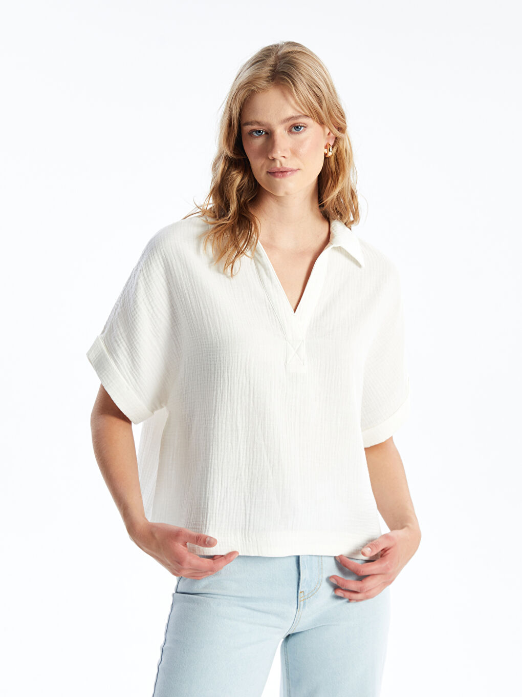 بلوزة ياقة بولو سادة كم قصير أوفراسايز للسيدات-1