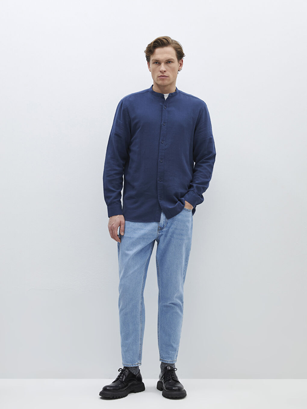 Muška košulja standardnog kroja od dobi tkanine, dugih rukava-2