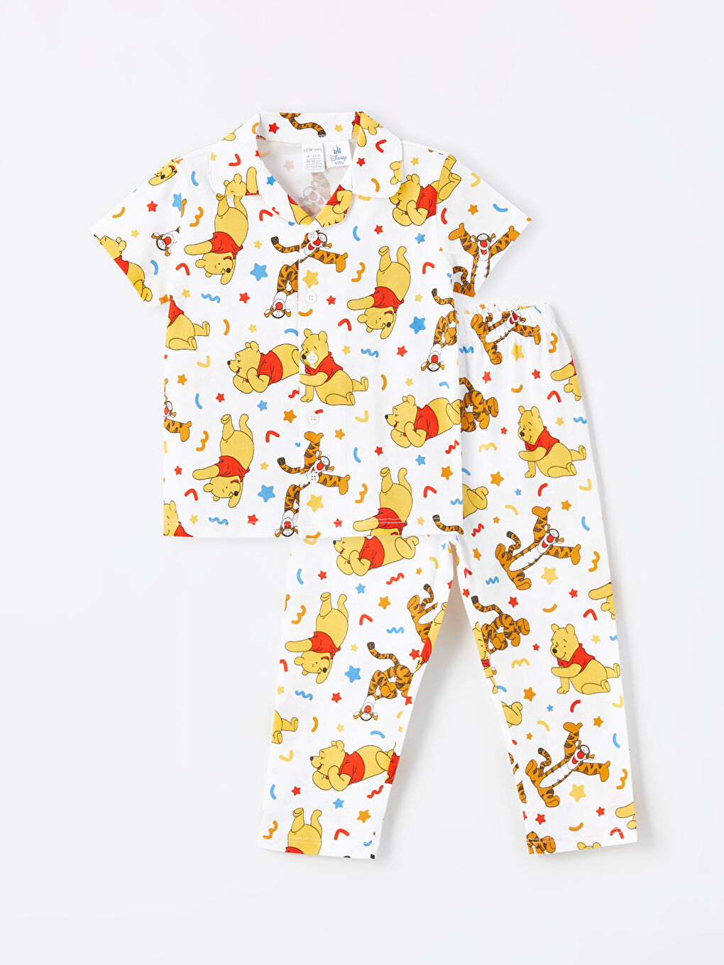 LCW baby Ekru Baskılı Polo Yaka Kısa Kollu Winnie the Pooh Baskılı Erkek Bebek Pijama Takımı