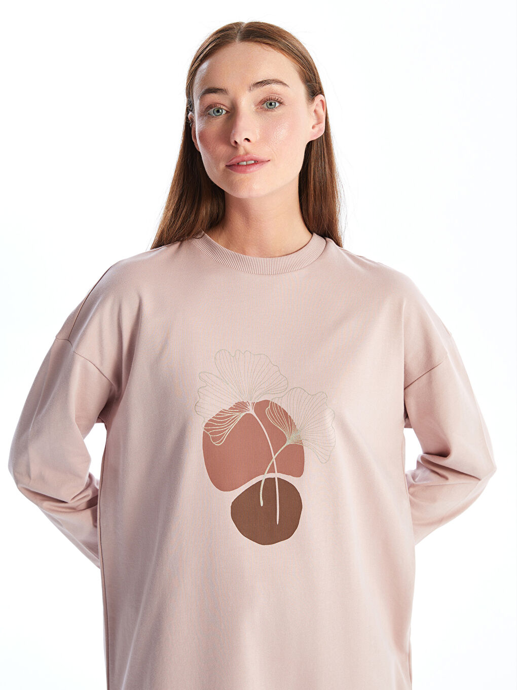 تونيك سويتشيرت نسائي أوفراسايز مطبوع بياقة دائرية-1