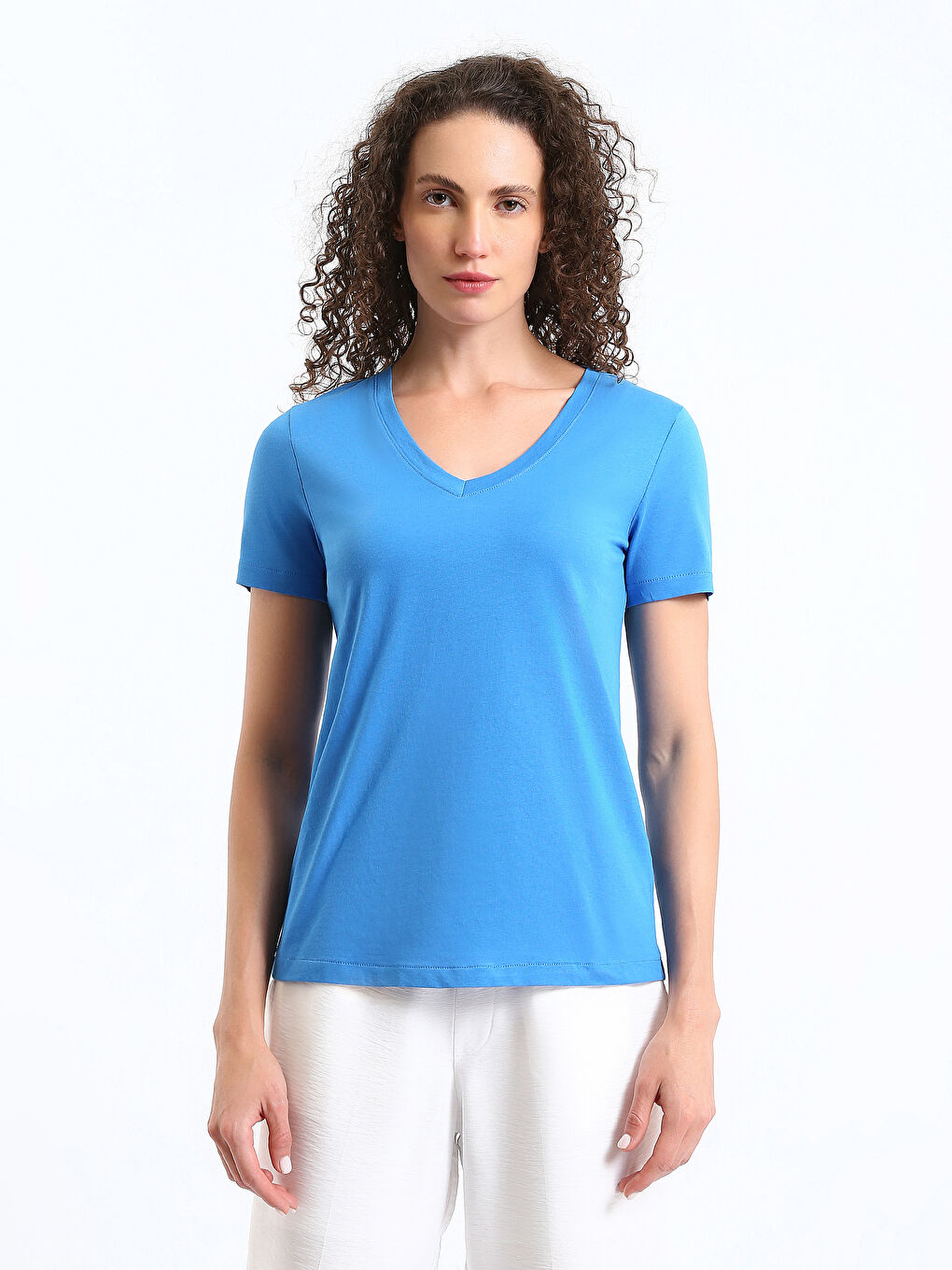 تیشێرتی قۆڵ کورت یاخەی V سادە بۆ ژنان-1