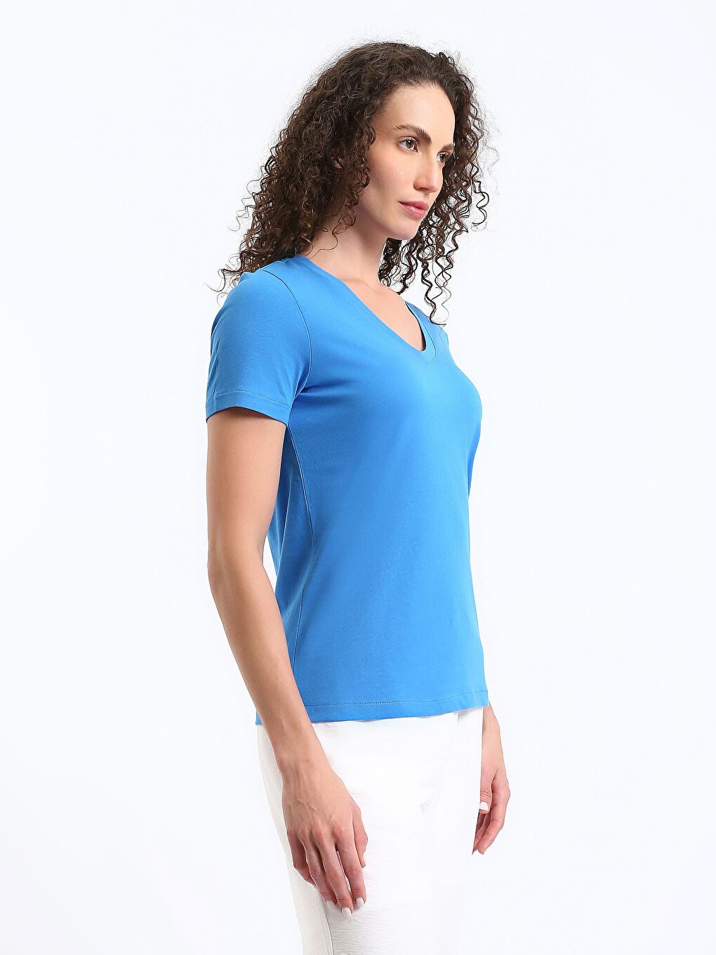 تیشێرتی قۆڵ کورت یاخەی V سادە بۆ ژنان-6