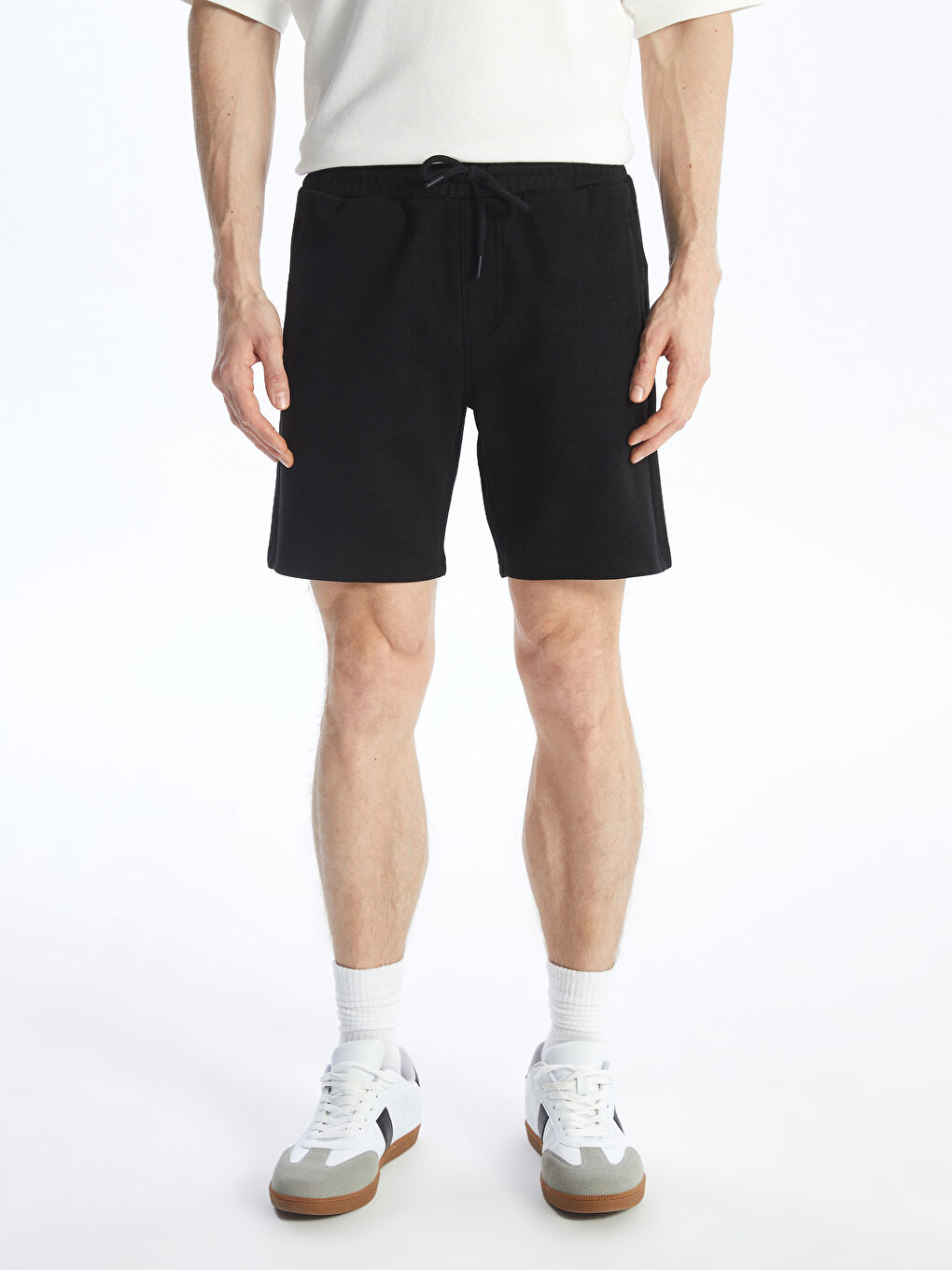 شۆرت باریک فیت بە وردەکاری بەستنە بۆ پیاوان-3