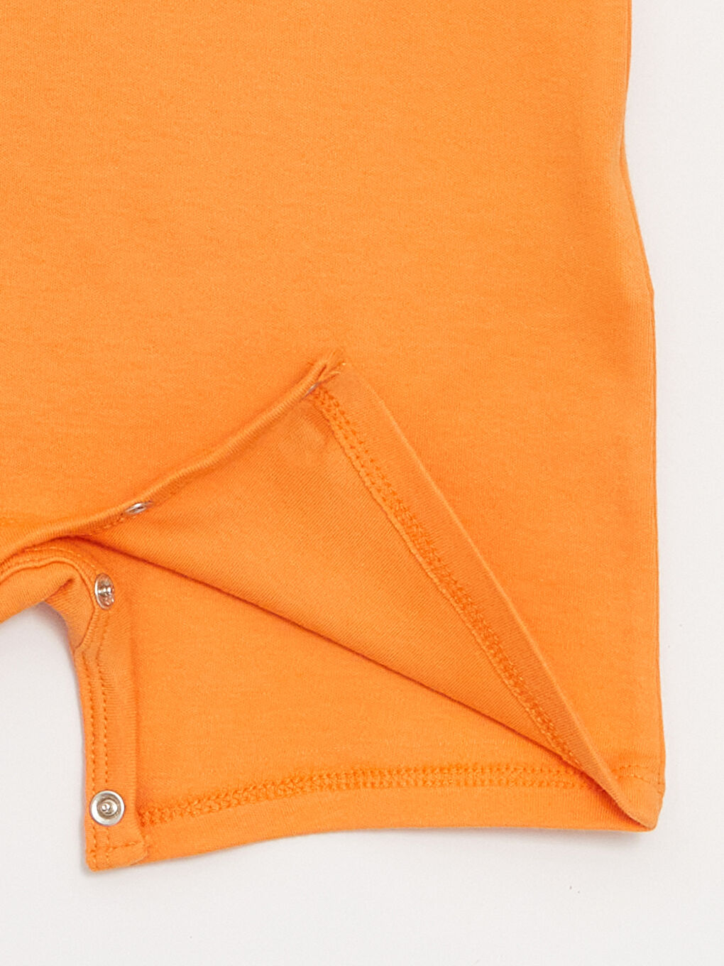 Kombinezon za bebe dečake od pamuka sa štampom, kratkim rukavima i okruglim izrezom-2