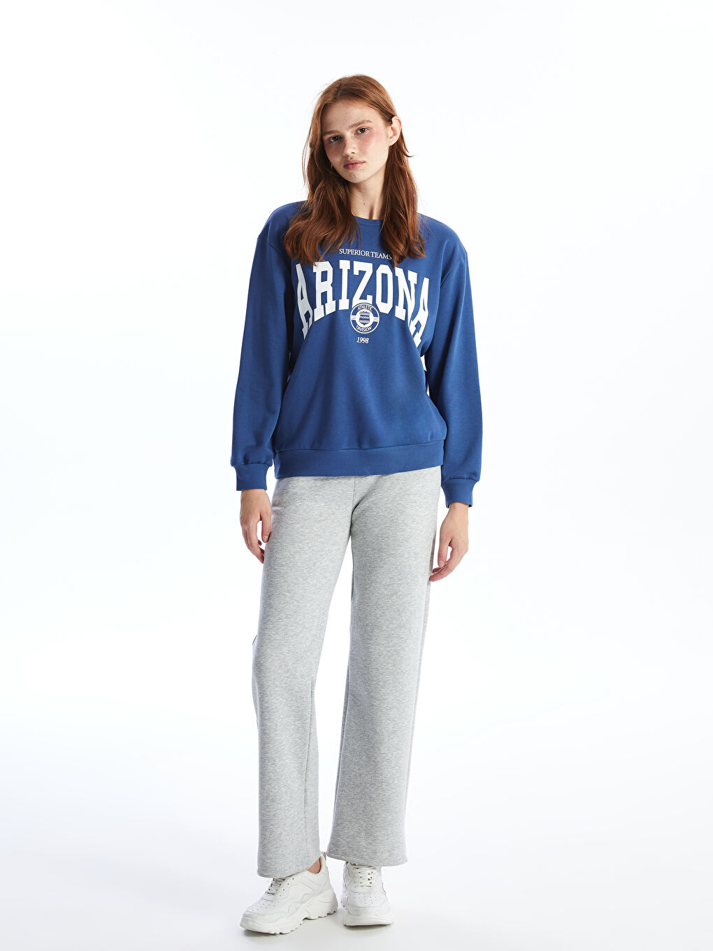 سويت شيرت مطبوع أريزونا بياقة دائرية للسيدات-1