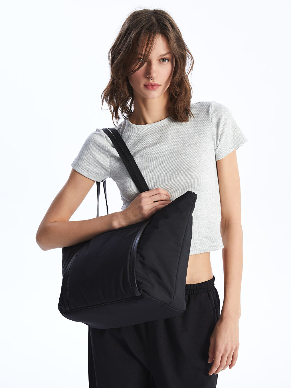 Siyah Paraşüt Kumaş Kadın Omuz Çantası