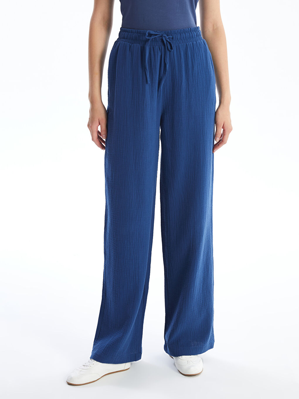 LCWAIKIKI Classic Elasticated Waist Textured Wide Leg Women's Trousers -S4G014Z8-YA7