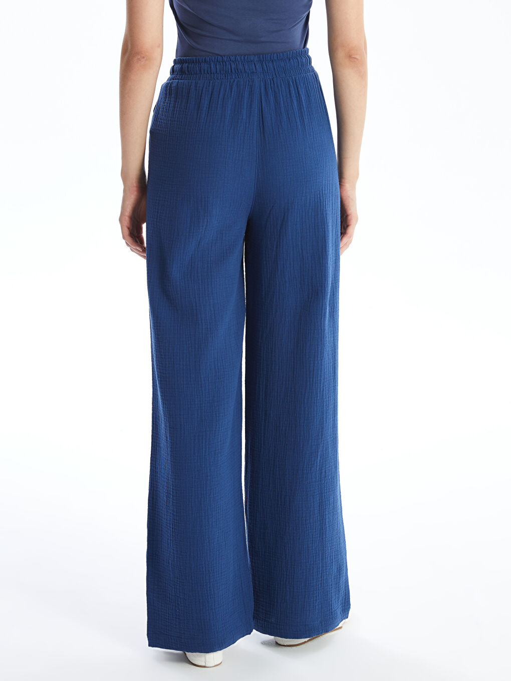 LCWAIKIKI Classic Elasticated Waist Textured Wide Leg Women's Trousers -S4G014Z8-YA7