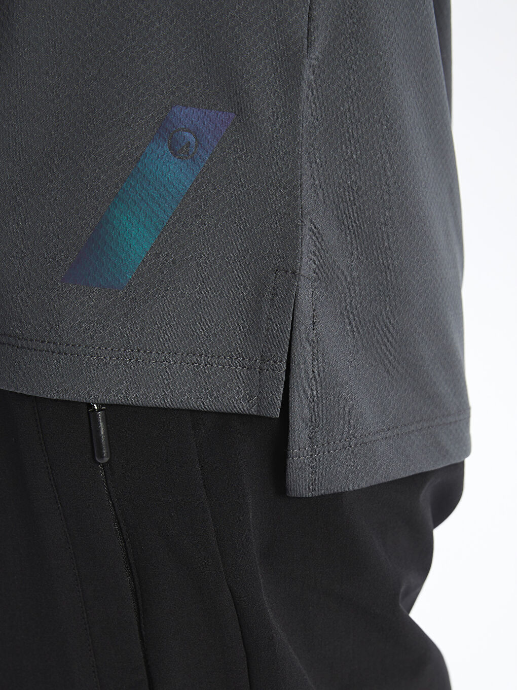 تيشيرت رياضي للرجال بأكمام قصيرة ورقبة دائرية بتقنية دراي-تك-3