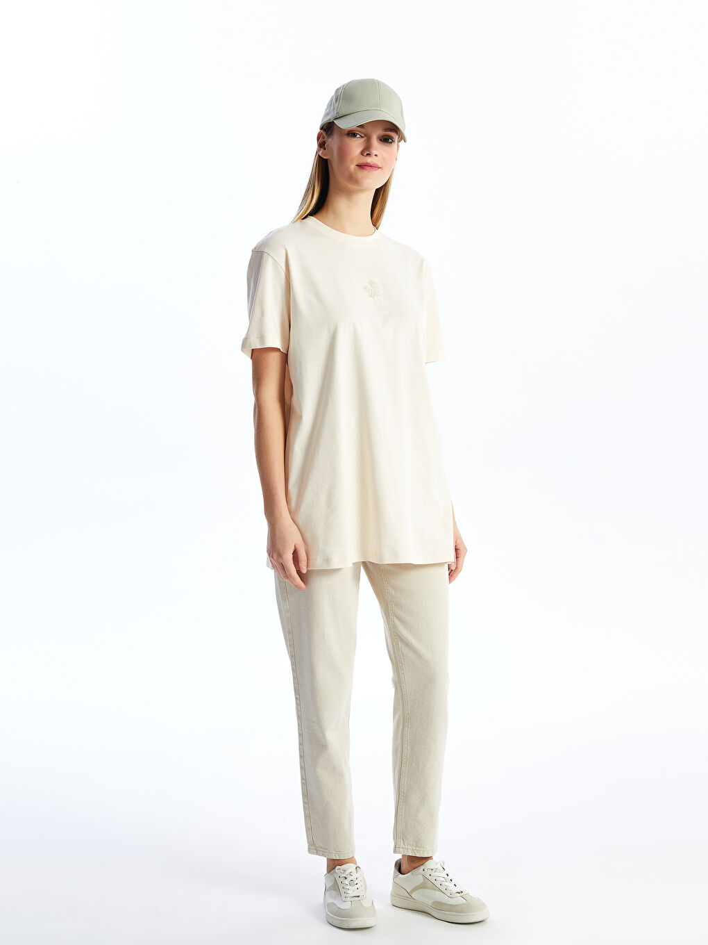 LCW Modest Crew Neck Embroidered Short Sleeve Women's Tunic