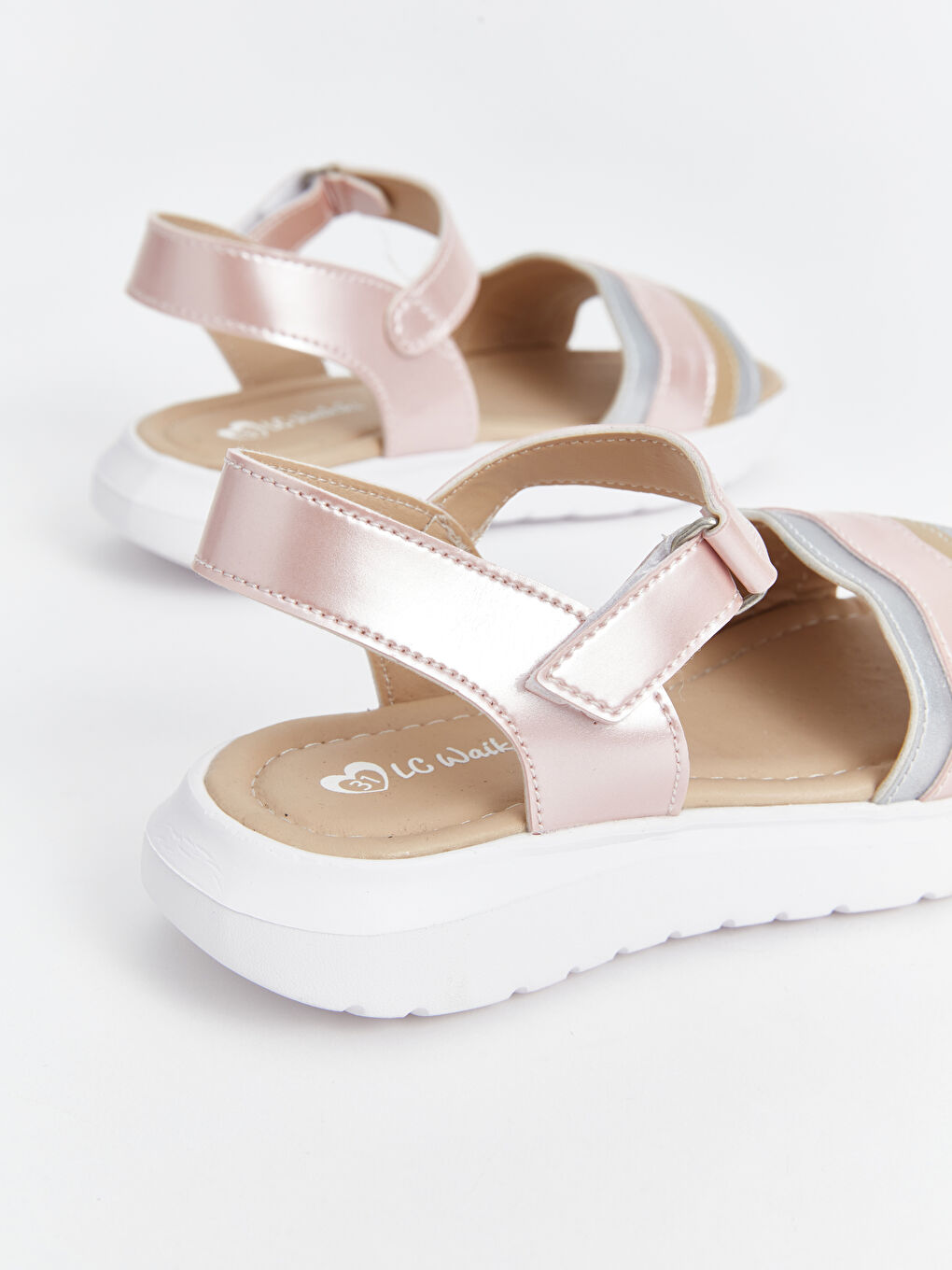 صنادل البنات ذات الأشرطة المتقاطعة-4