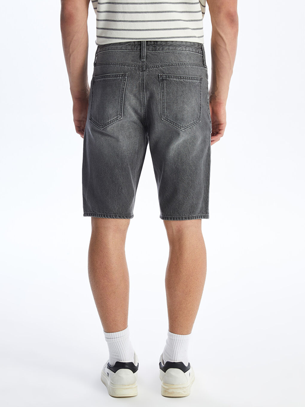 Ерлерге арналған стандартты пішім деним шорты-4