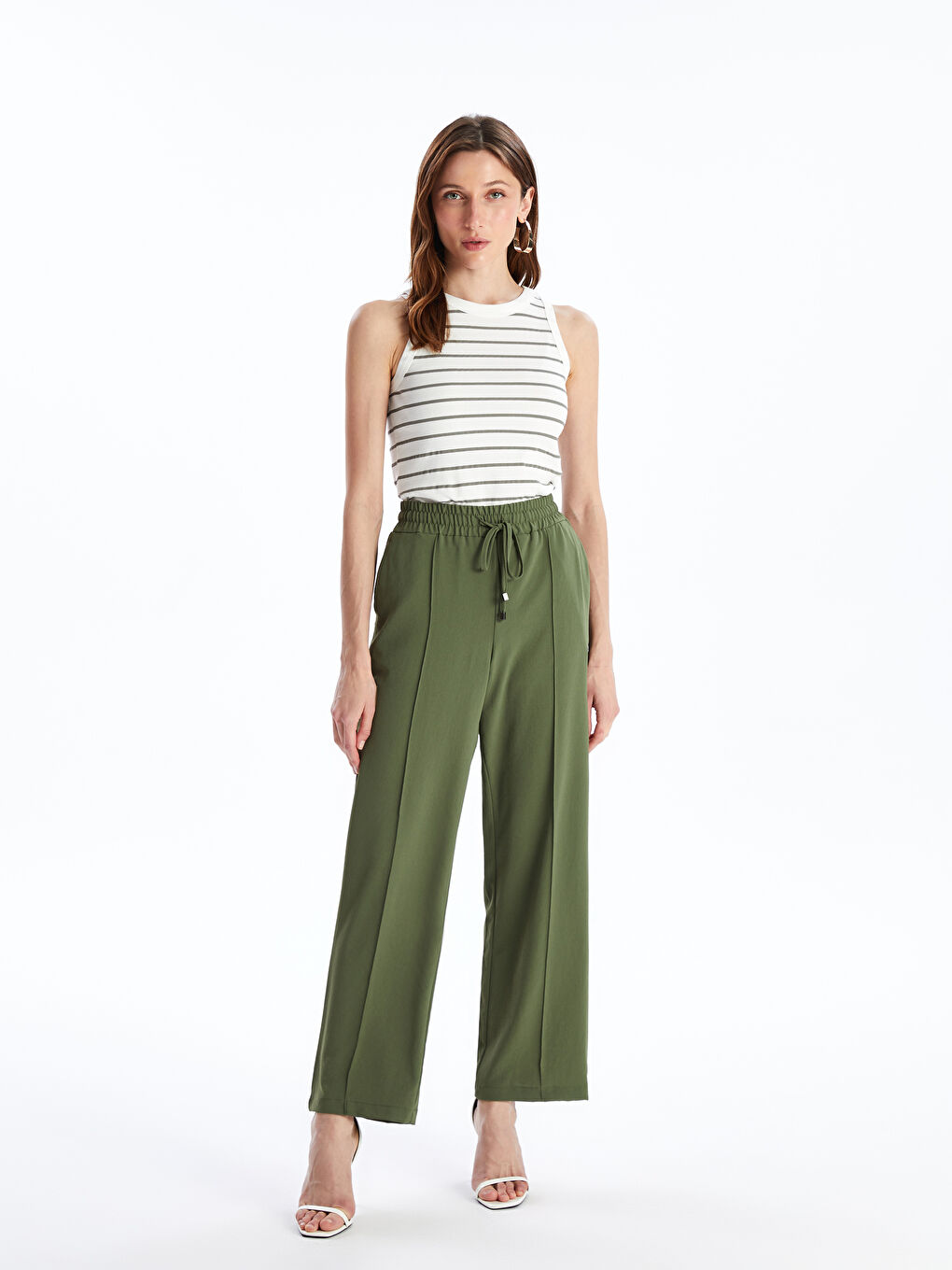 Haki Bisiklet Yaka Çizgili Kadın Atlet-1