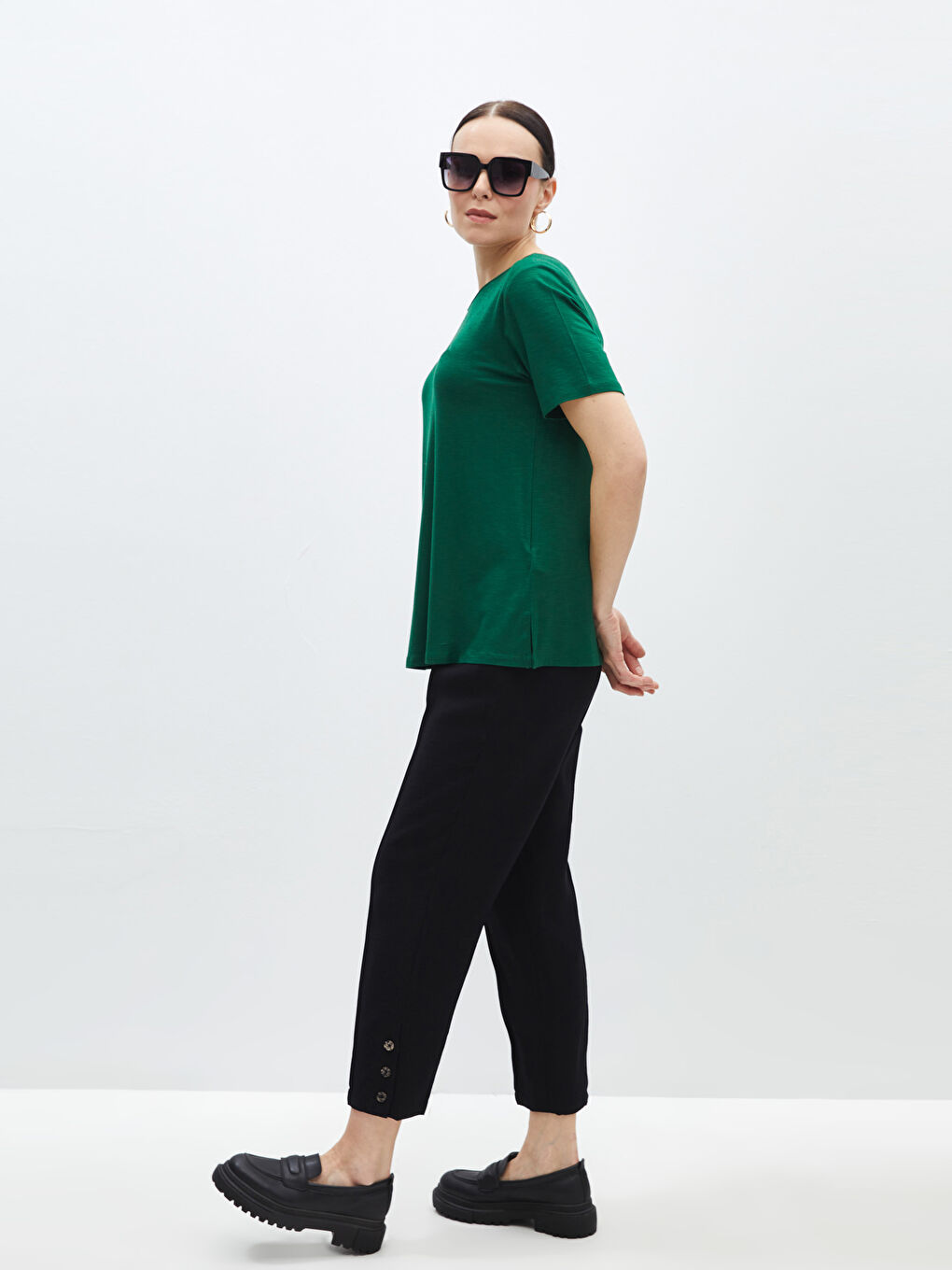 Siyah Kadın Beli Lastikli Havuç Kesim Düz Pantolon