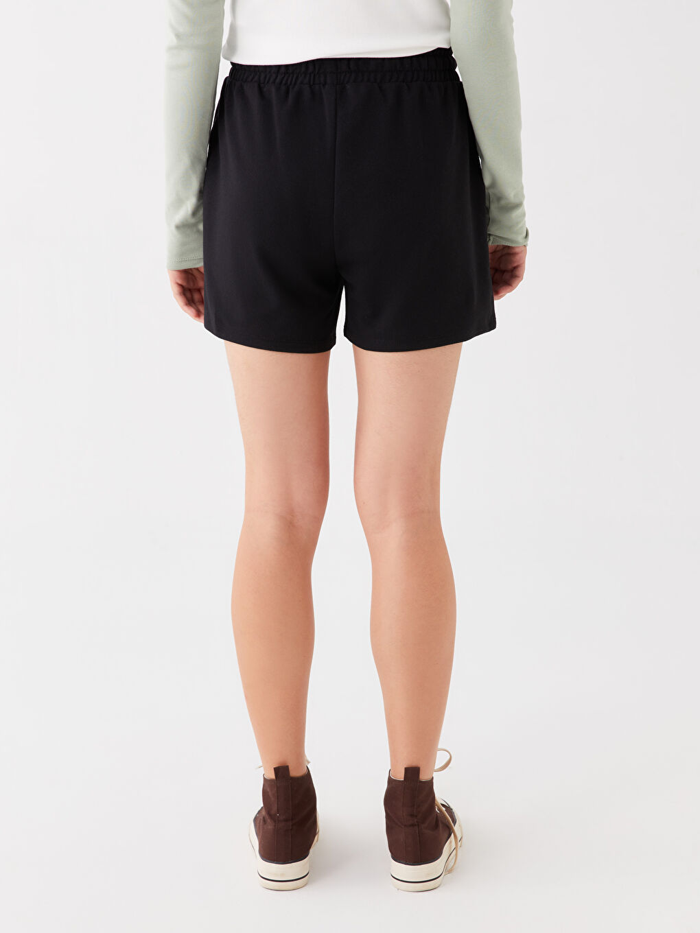 Siyah Kadın Standart Fit Düz Şort-4