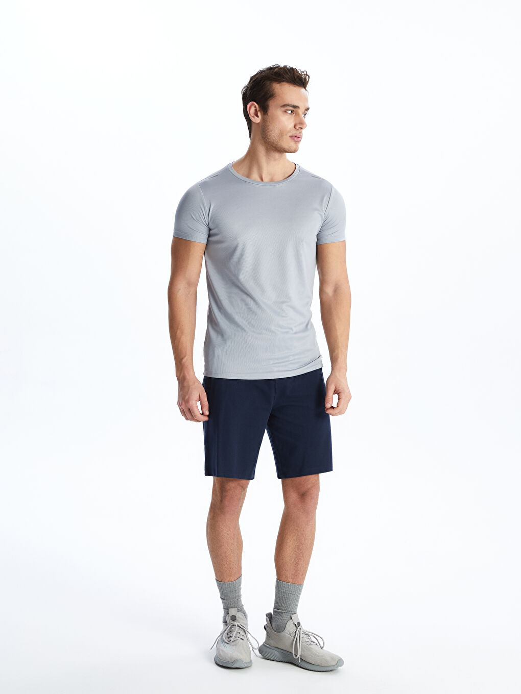 Gri Bisiklet Yaka Kısa Kollu Erkek Spor Dokulu Tişört-1