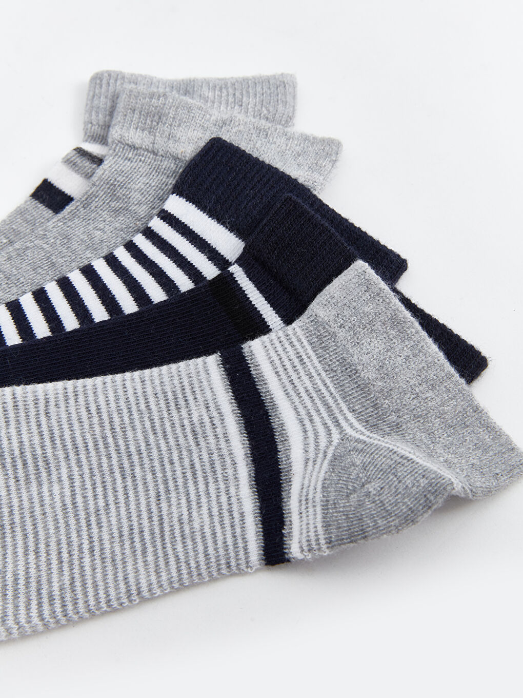 جوارب رياضية مخططة للأولاد - عبوة من ٥ قطع-2