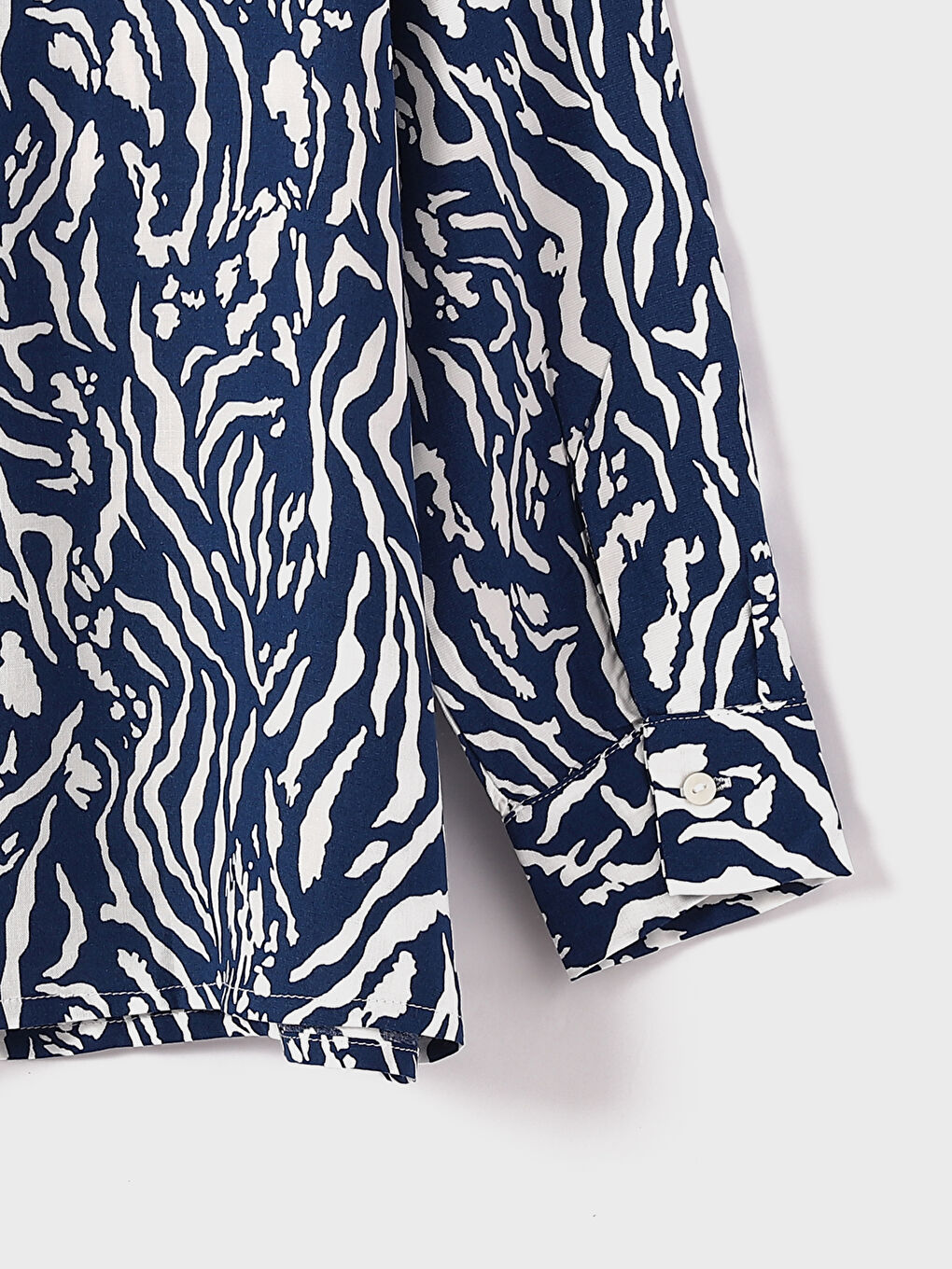 LC Waikiki Notch Neck Patterned Long Sleeve Women's Blouse -S4GM54Z8-LSJ