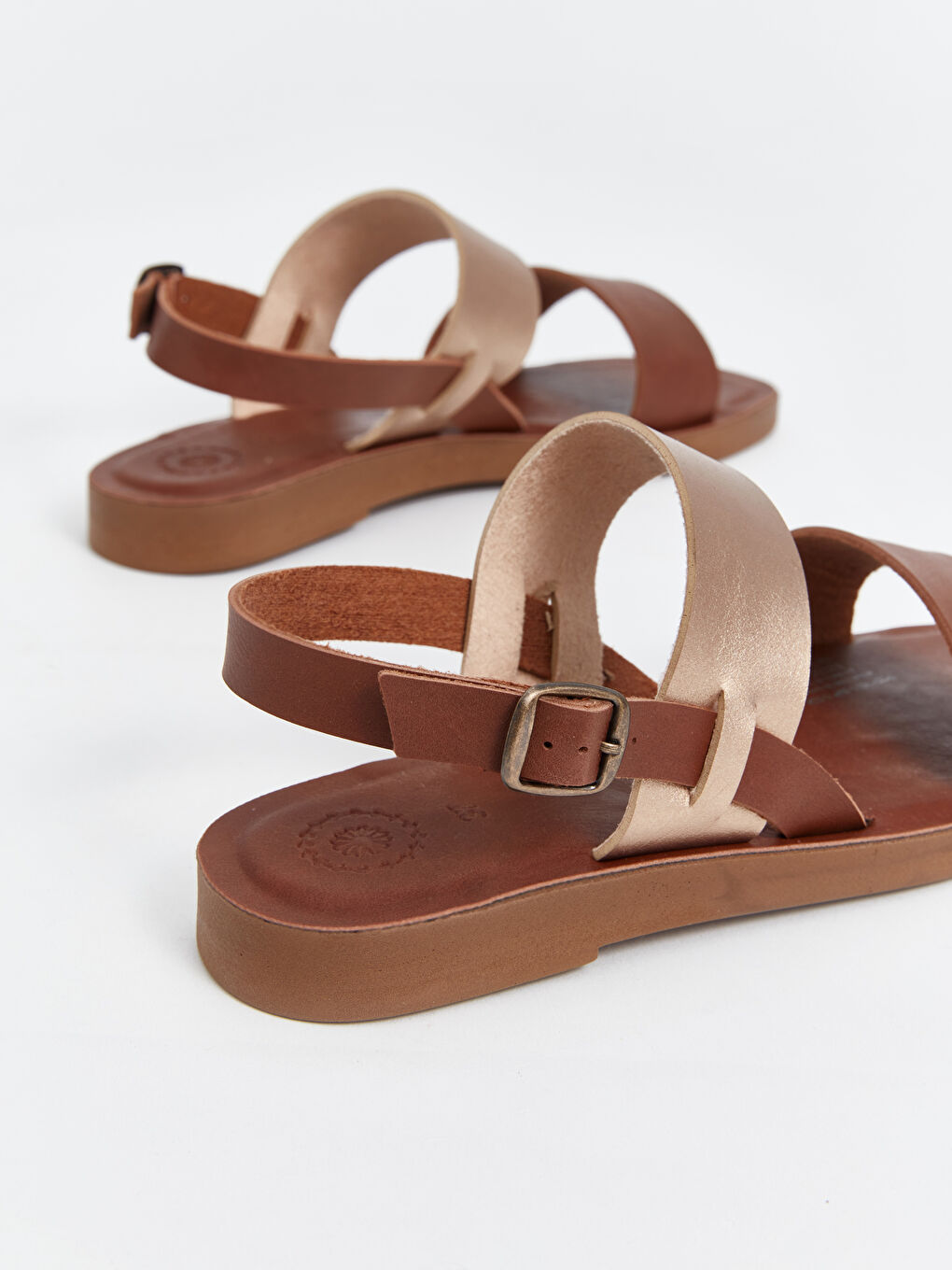 LC WAIKIKI Kahverengi Çift Bantlı Kadın Sandalet - 4