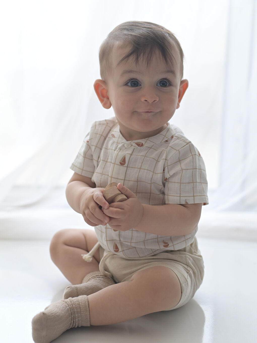 Ekru Hakim Yaka Kısa Kollu Erkek Bebek Gömlek ve Şort 2'li Takım