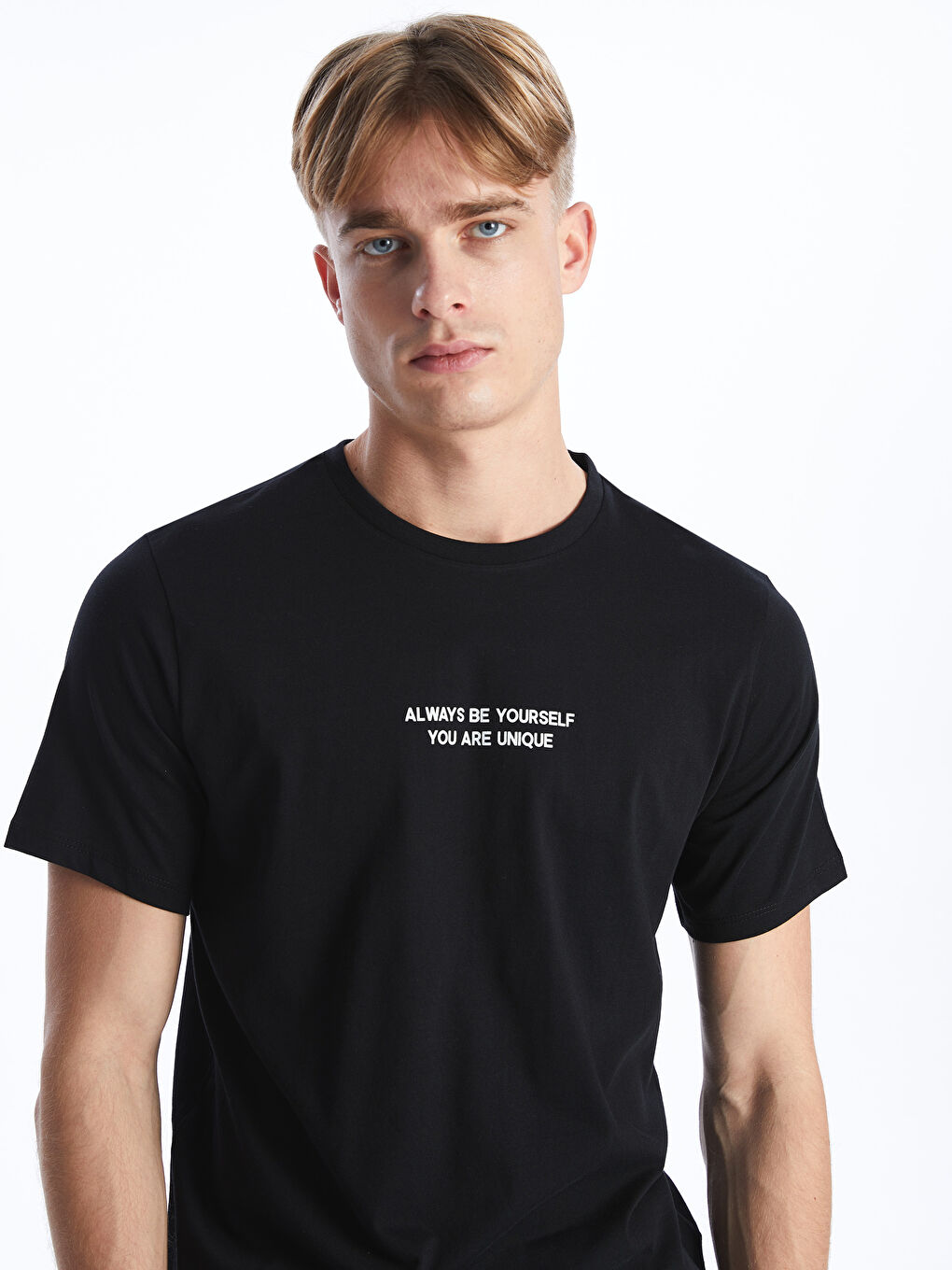 Siyah Bisiklet Yaka Kısa Kollu Baskılı Penye Erkek Tişört