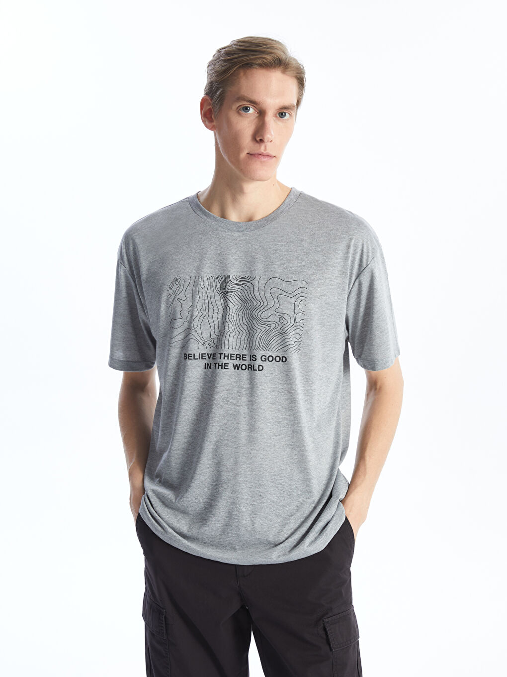 Gri Bisiklet Yaka Kısa Kollu Baskılı Penye Erkek Tişört