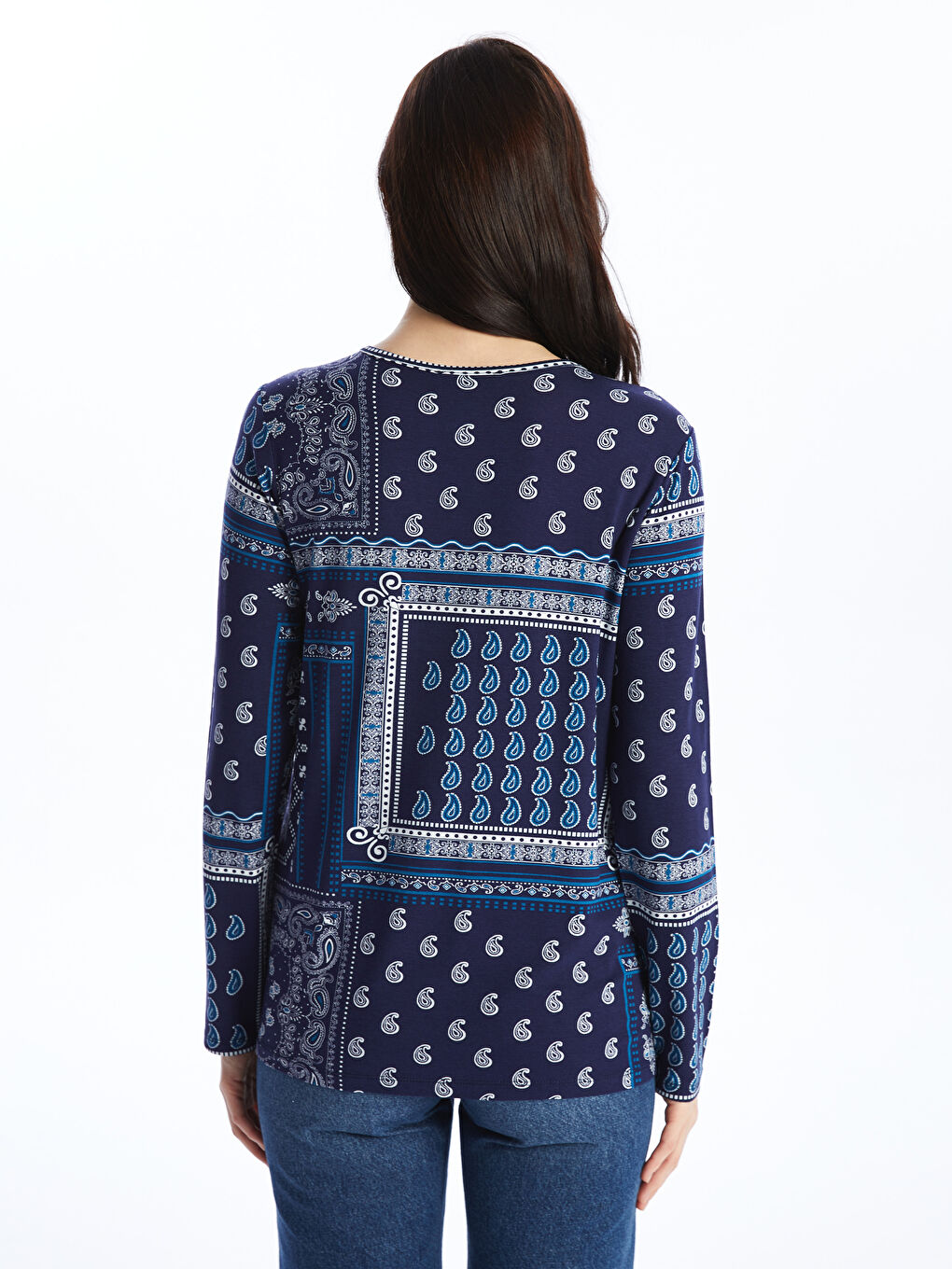 تي شيرت نساء كم طويل منقوش بكول مدور-4