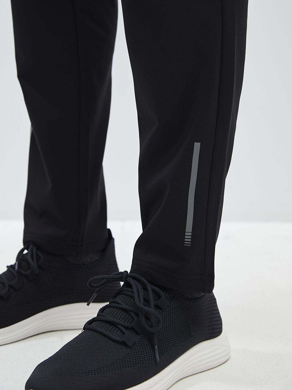 Siyah Slim Fit Erkek Eşofman Altı-4