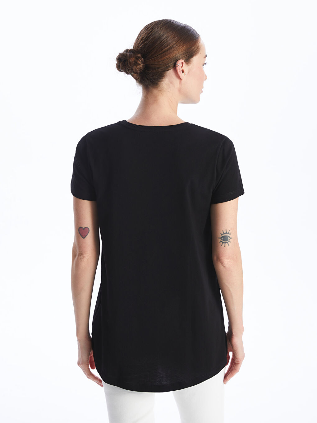 Siyah Bisiklet Yaka Baskılı Kısa Kollu Kadın Tişört-4