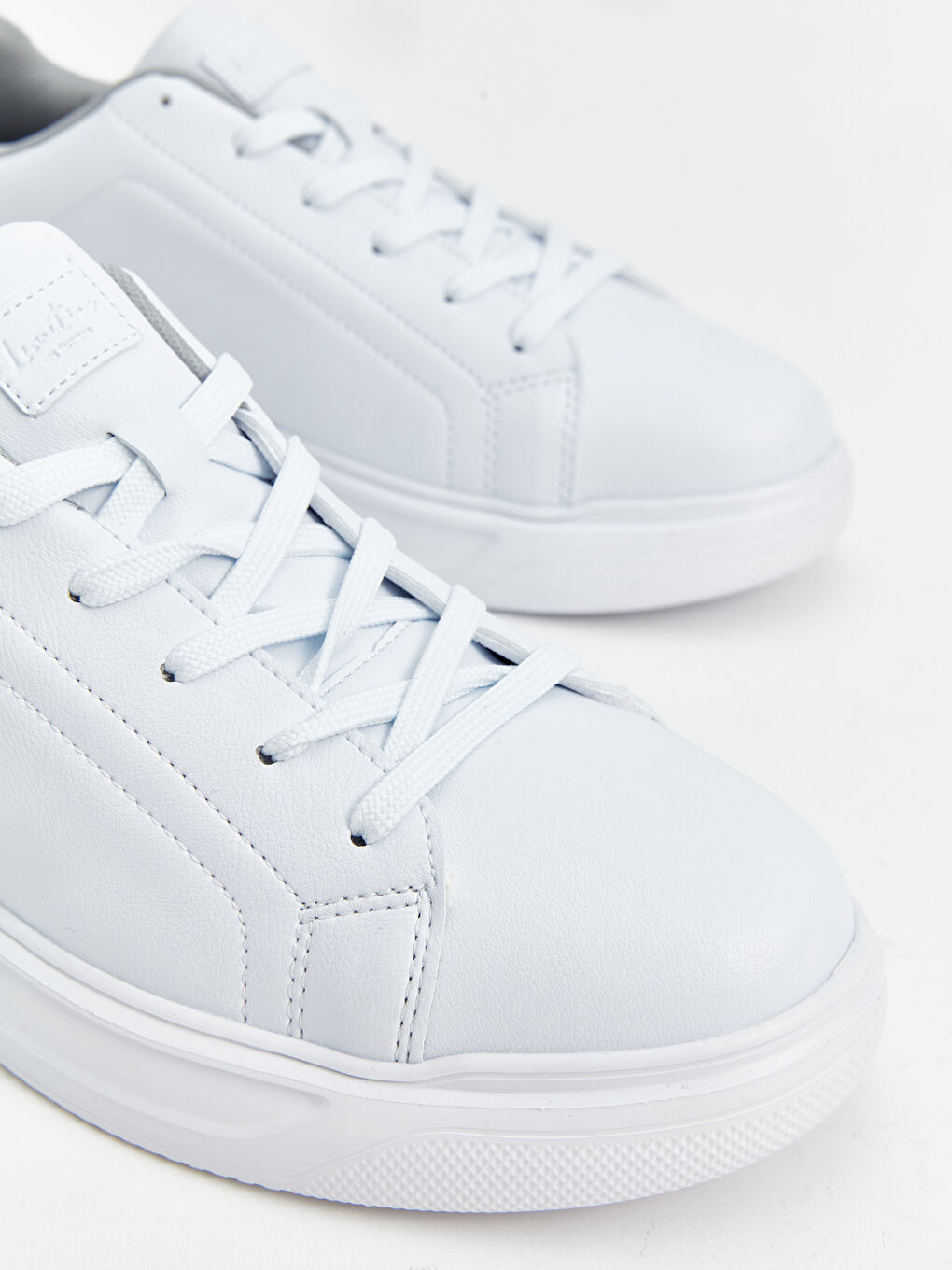 Beyaz Bağcıklı Erkek Spor Ayakkabı-2