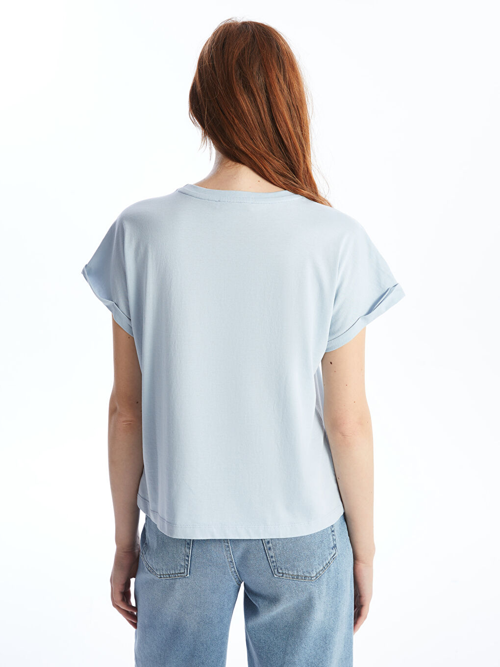 تيشيرت نسائي بياقة دائرية مُزهر-3