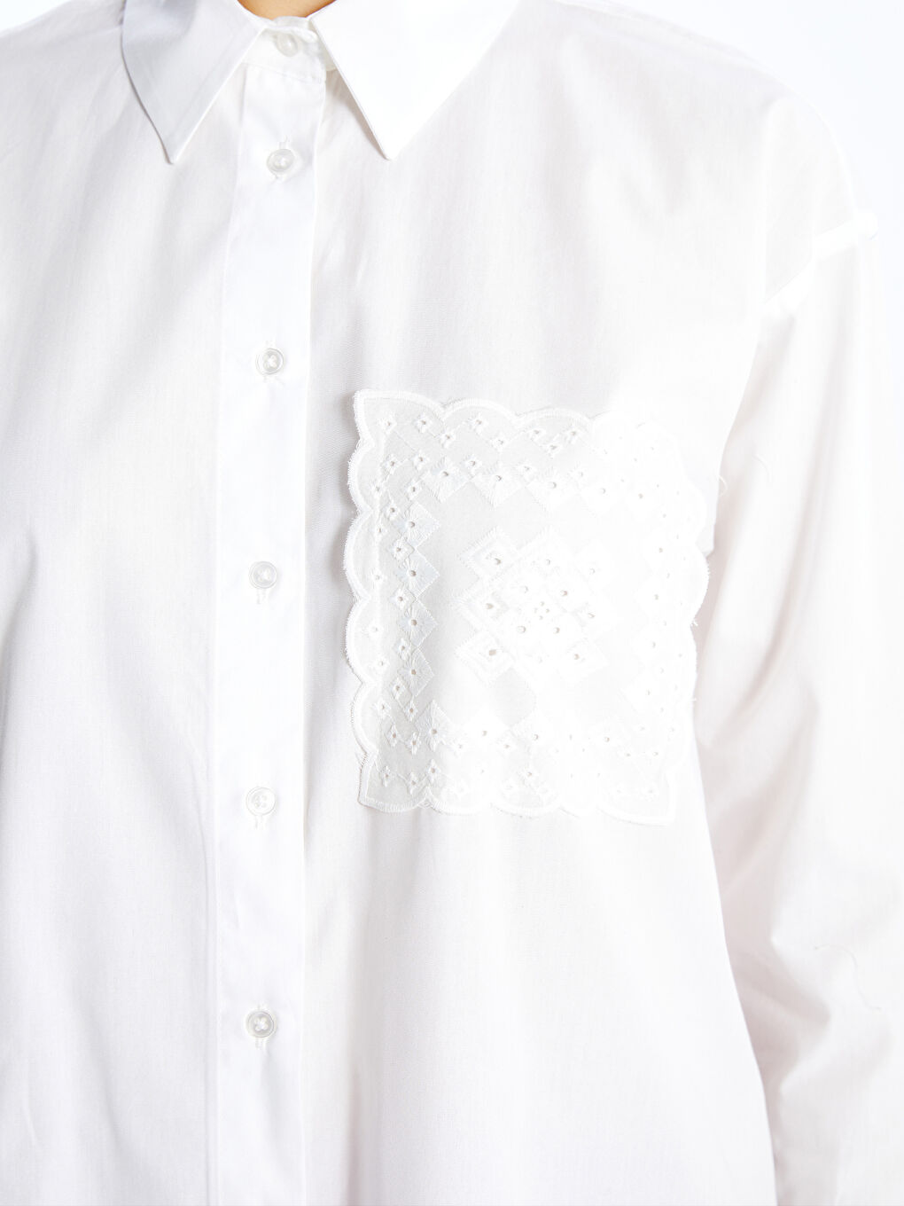 Beyaz Nakışlı Uzun Kollu Oversize Kadın Gömlek Tunik-3