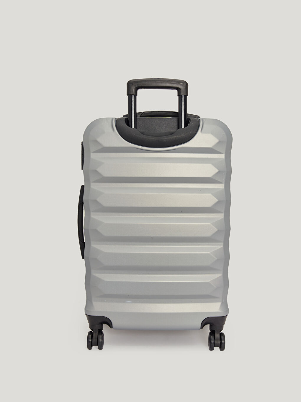 Gri Baskılı Kilit Detaylı Orta Boy Valiz-2