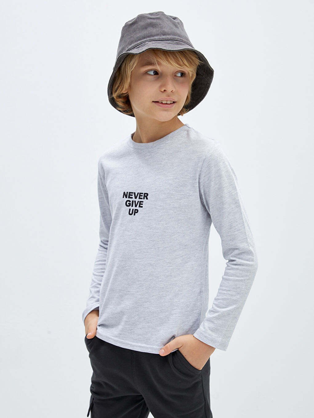 Gri Bisiklet Yaka Tok Kumaş Erkek Çocuk Tişört-1