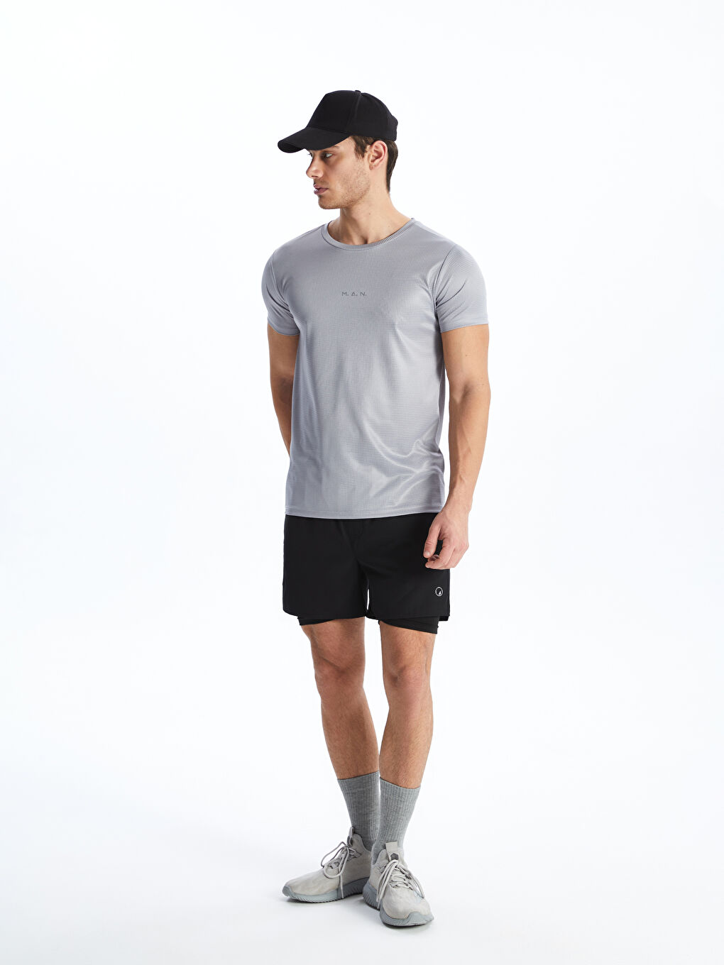Gri Bisiklet Yaka Kısa Kollu Erkek Spor Tişört-1