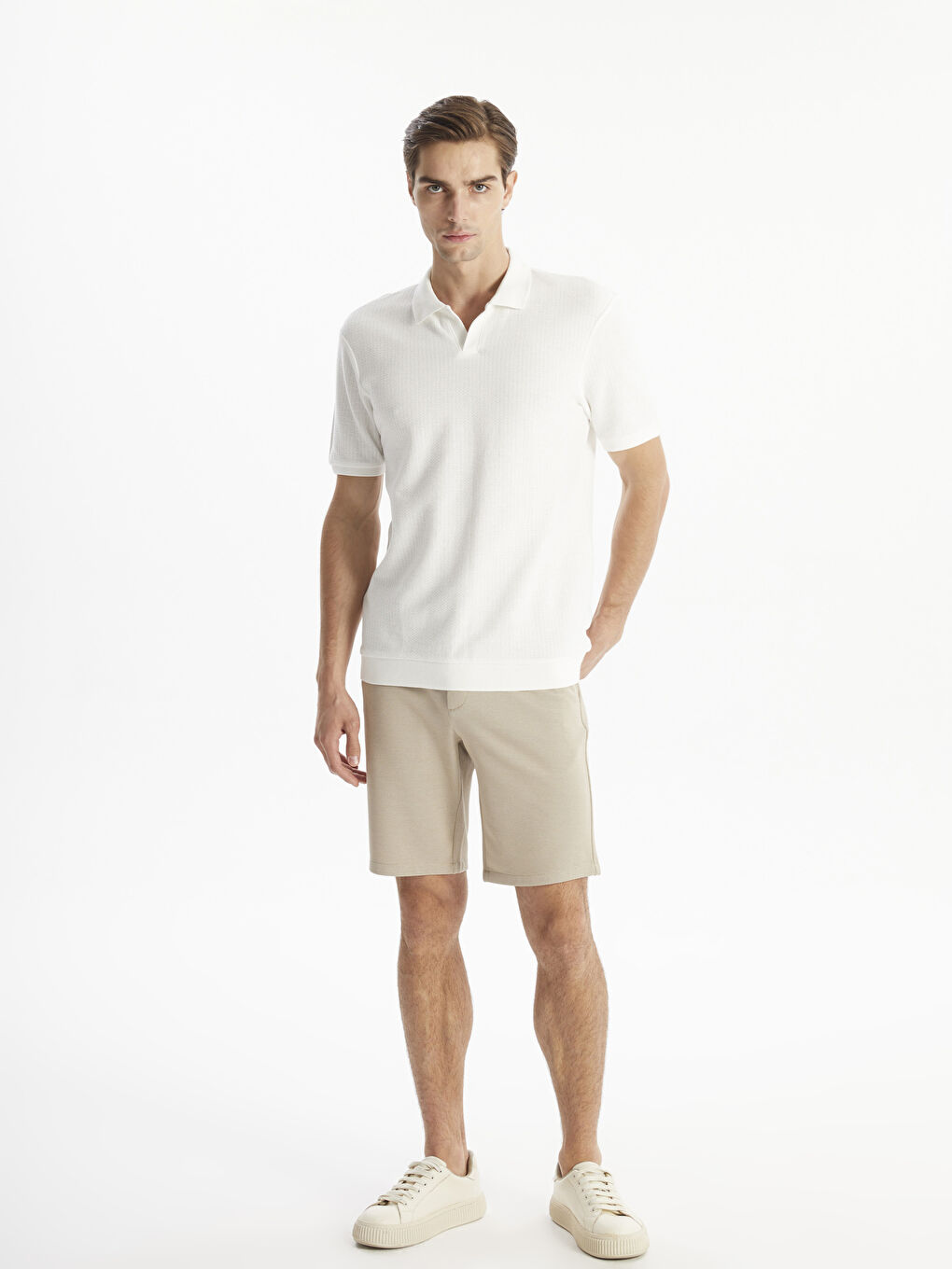 Standard Fit Men's Shorts -S4HG53Z8-RW0