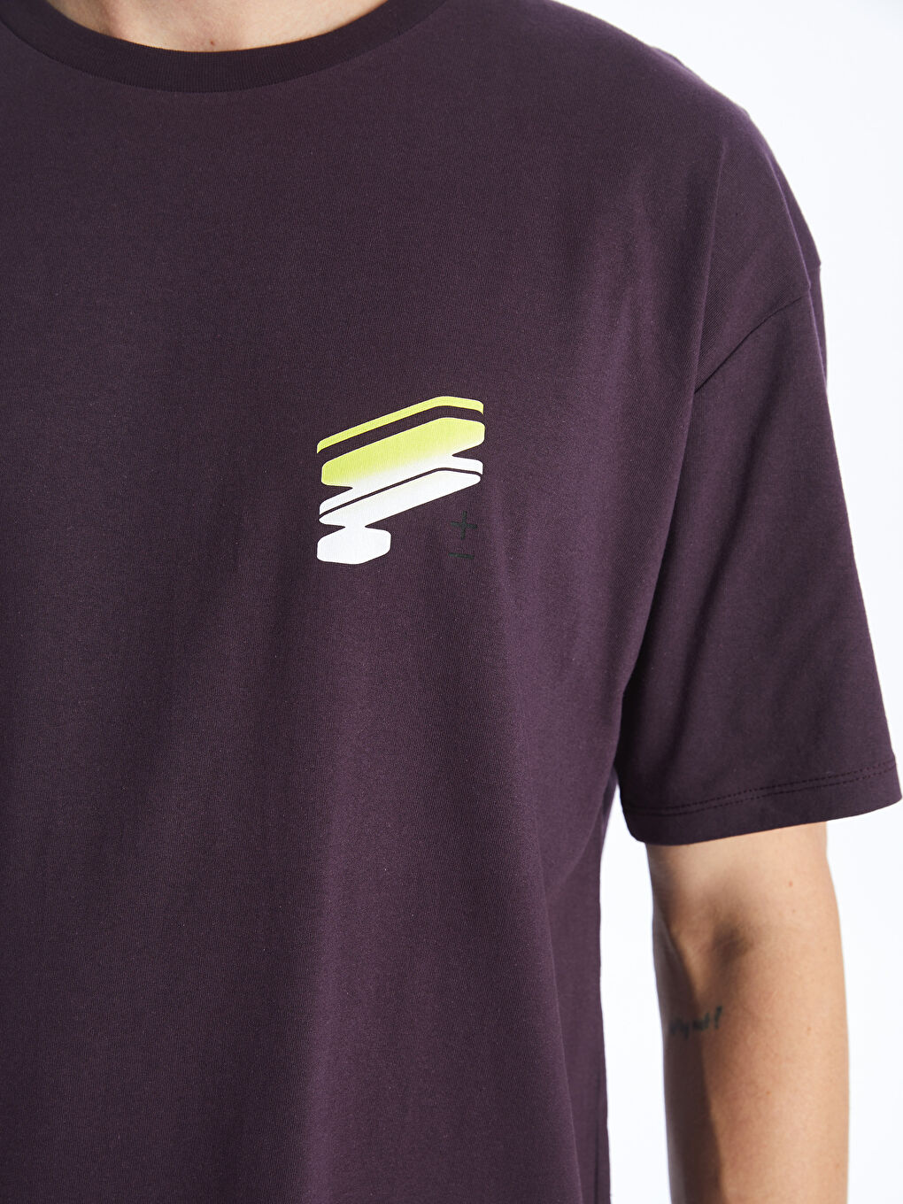 Mürdüm Bisiklet Yaka Kısa Kollu Baskılı Penye Erkek Tişört-3